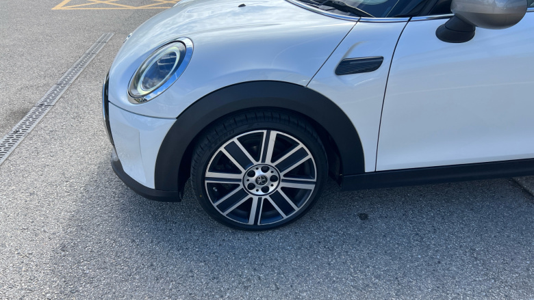 MINI Cooper 1.5 C Exclusive 5dr Auto Petrol Hatchback